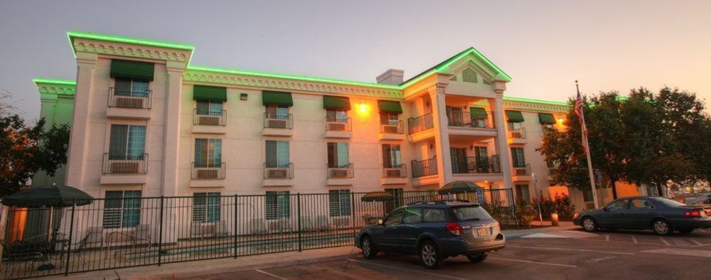 Sequoia Inn Hanford Extérieur photo